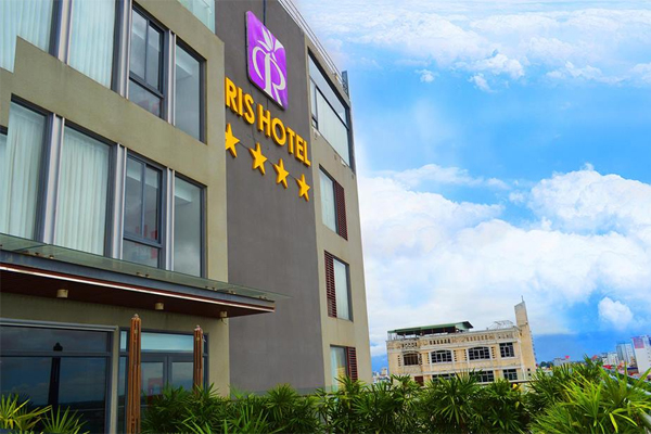 Khách sạn Iris